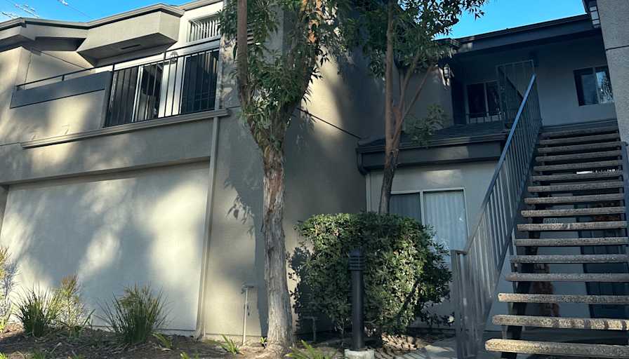 Private room to rent in share house Costa Mesa, Cal...