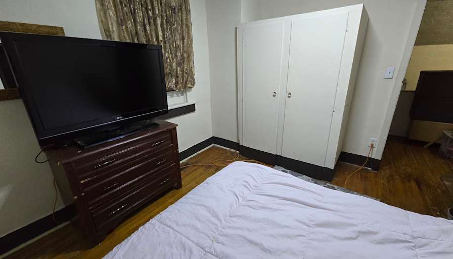 KIMBERLEY STEAD's room