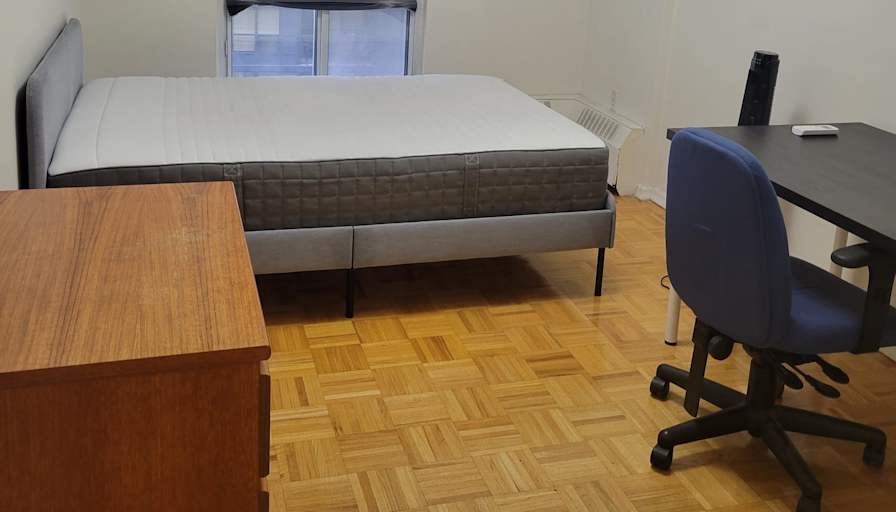 Enrique Murguia's room