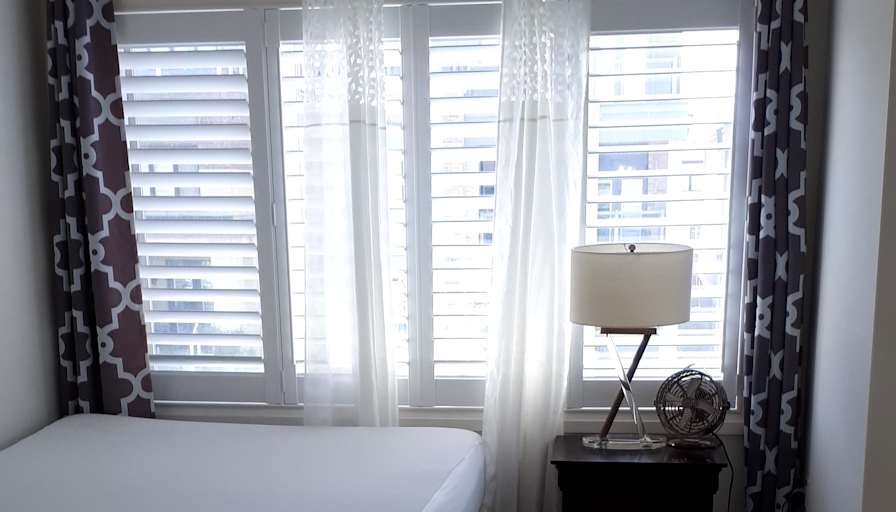 Nicky Tomlinson's room