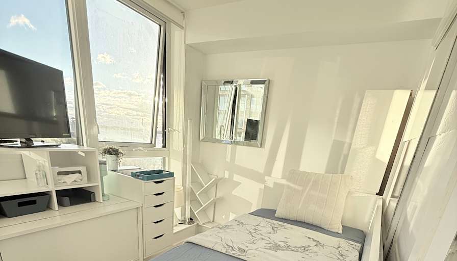 Aurora Ramirez's room