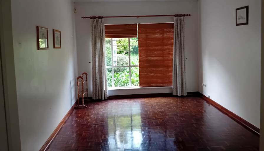 Photo of Homeowner's room