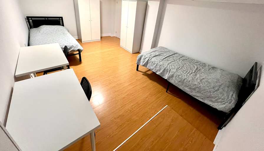 EKC Homestay Toronto's room