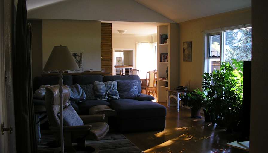 Private room to rent in share house Saanich, British... Roomies.ca