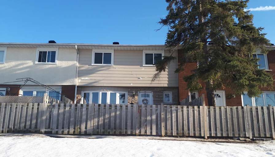 Julia A Taylor's room