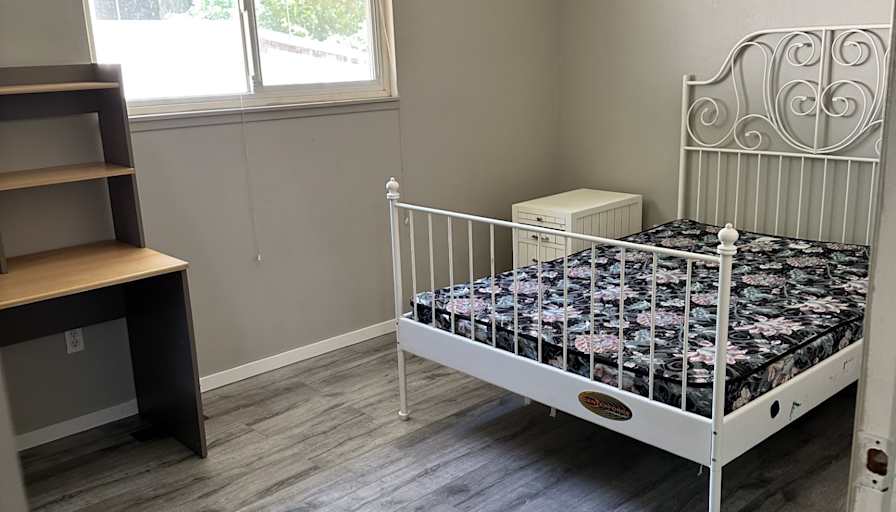 Photo of June's room