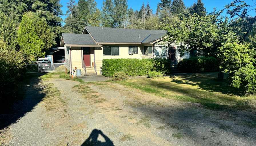 Aedan Monteith's room