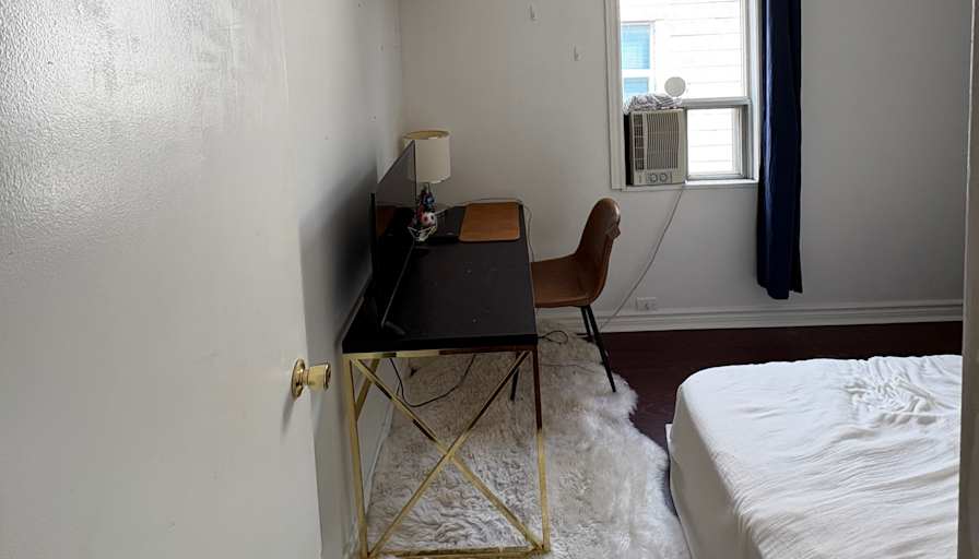 Photo of Vincent Molumby's room