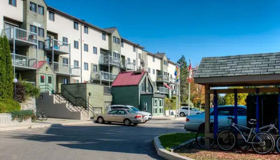 Christine Issa's room