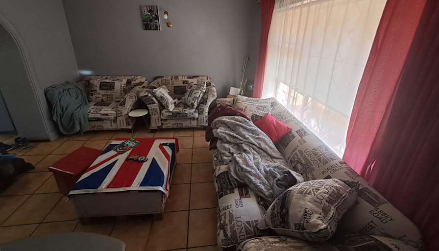 Photo of Reshikad's room