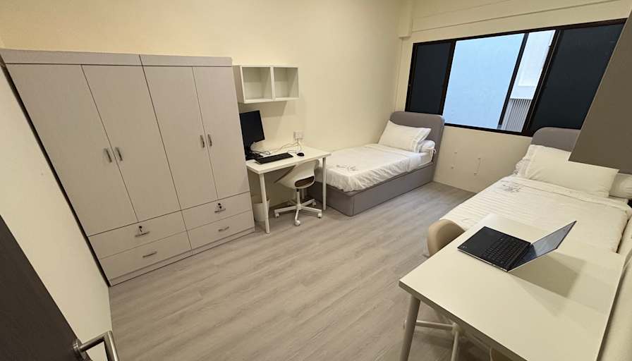 Photo of Harry Lee's room