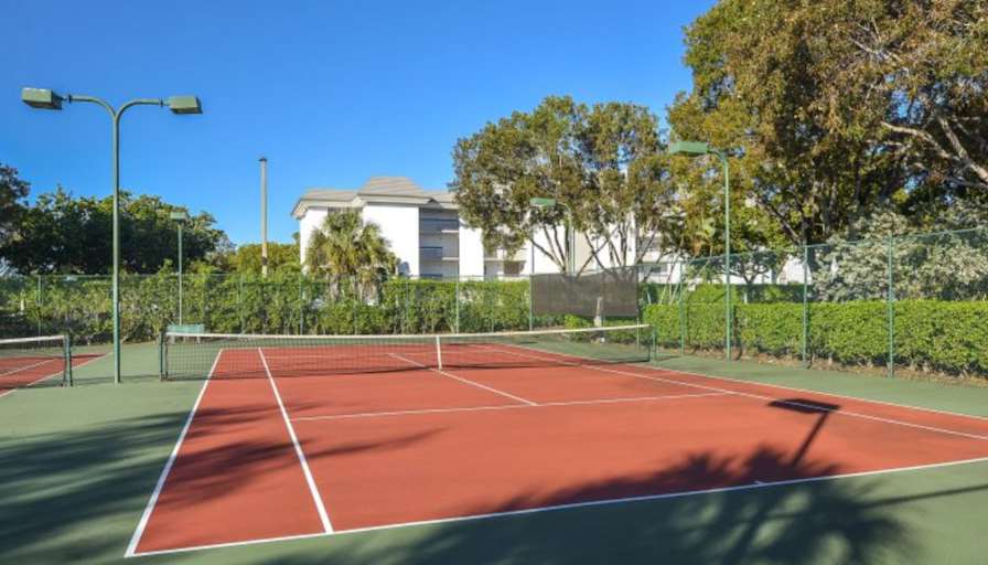 Private room to rent in share house Northwest 87th Roomies com