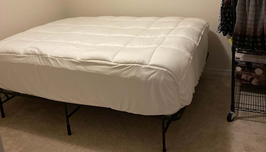 Photo of Laurie Whitehead's room