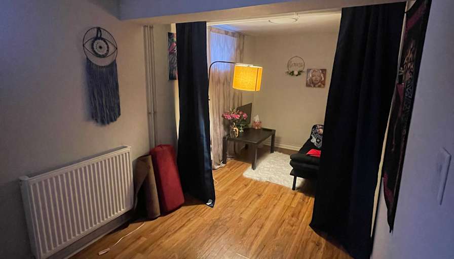 Emma Anderson's room