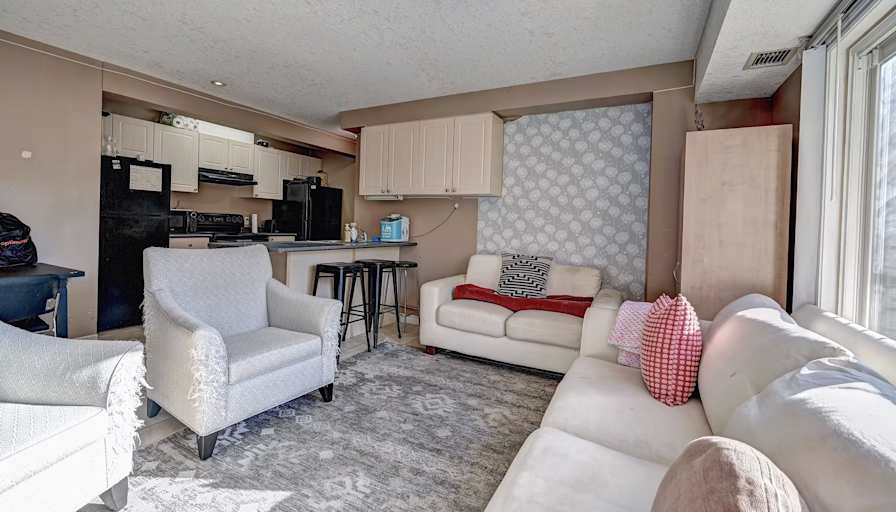 Photo of Naomi Jade's room