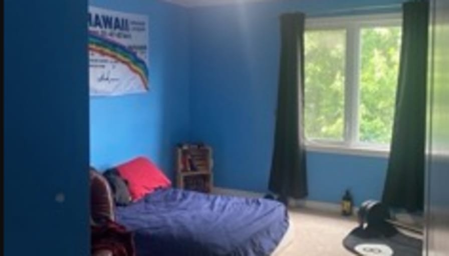 Photo of Sara's room