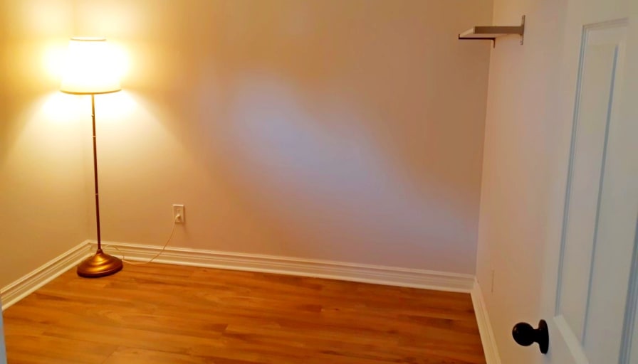 Photo of Near Mohawk College's room