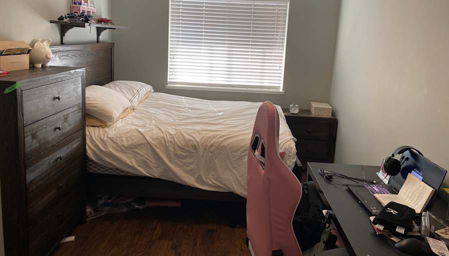 Photo of Jenapril Ramos's room