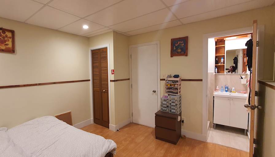 Photo of Slim's room