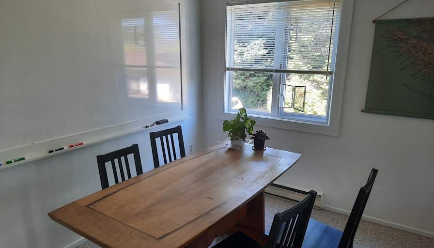 Andrew Cunningham's room