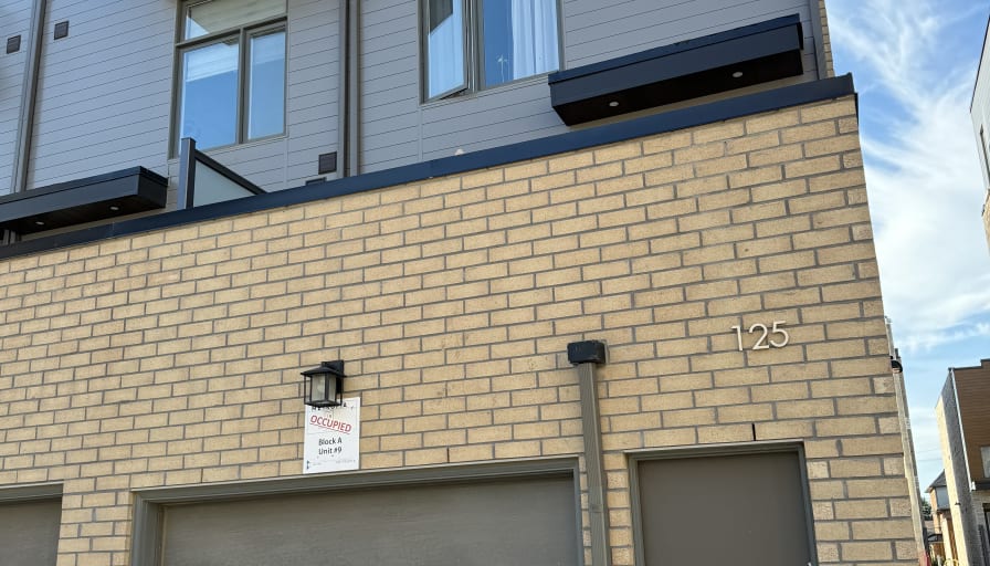 Janhavi Dawra's room