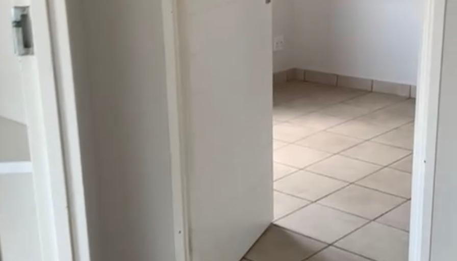 Photo of Gomotsegang's room