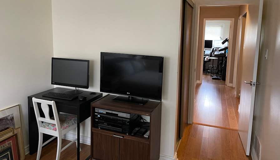 Photo of Mark A Henke's room