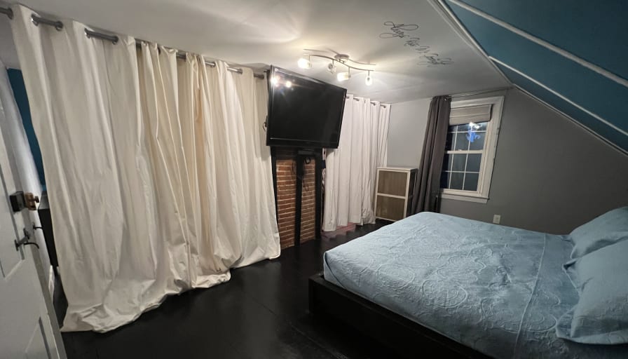 Photo of Krystal's room