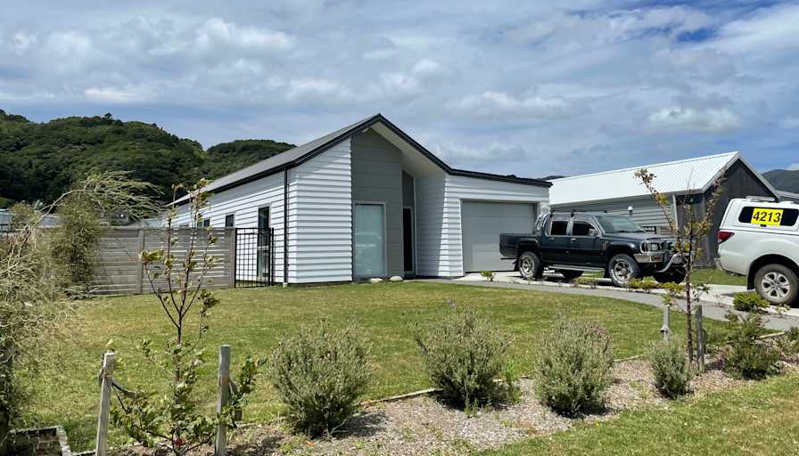 Private room to rent in share house Wainuiomata,... Roomies.co.nz