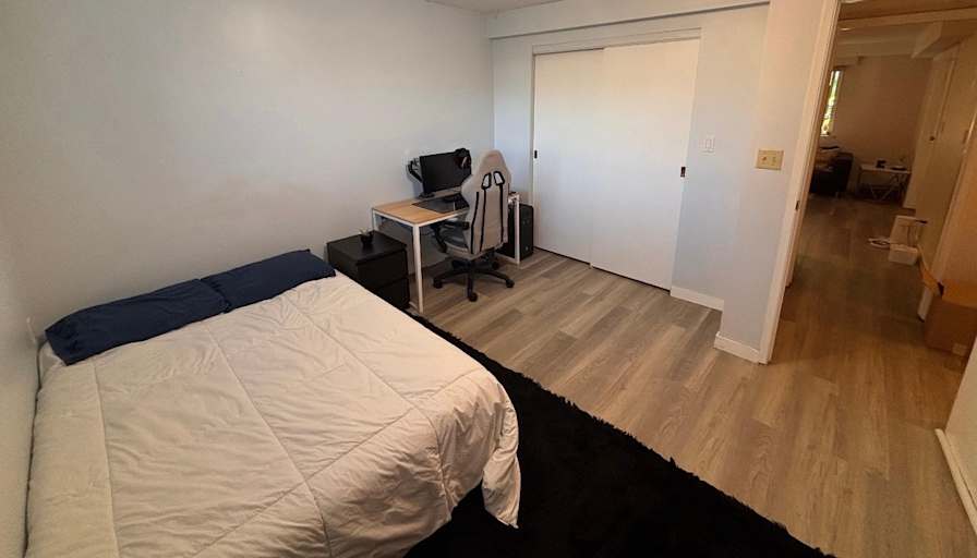 Anika Stasiak's room