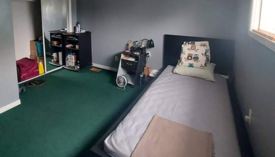 Photo of Lynda's room