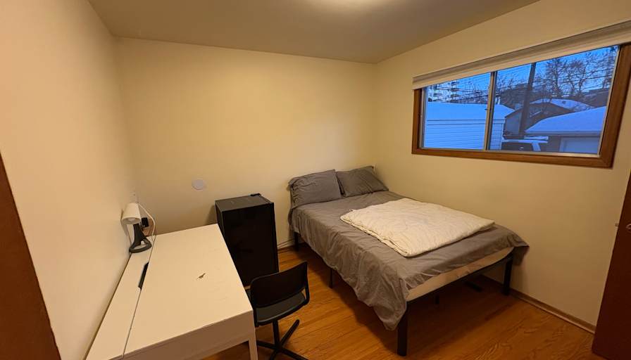 Photo of Scona's room