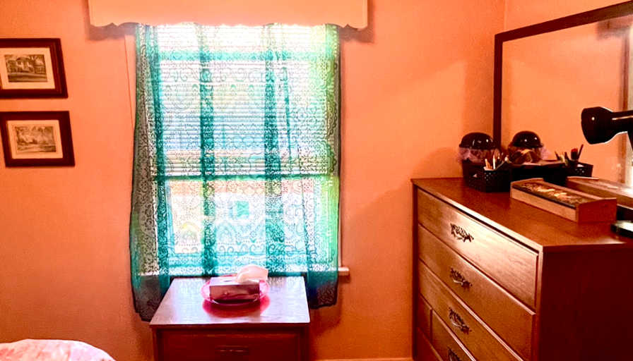 Photo of Glenda Wrixon's room