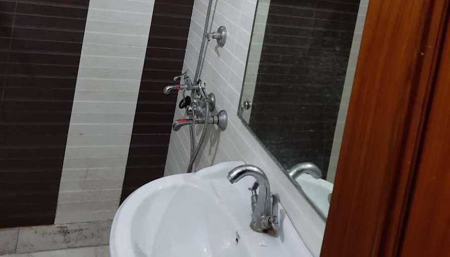 Photo of anil sood's room
