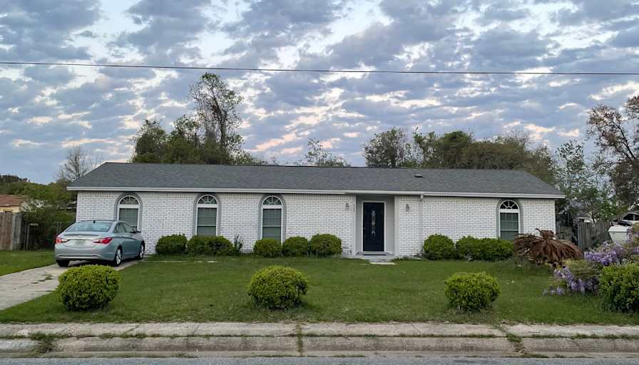 Private room to rent in share house Bellview, Flori...