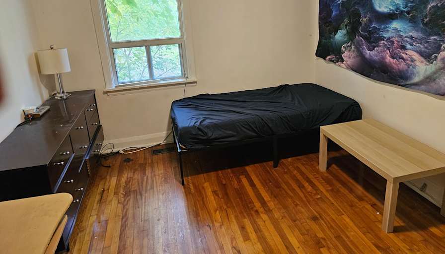 Photo of Achilles's room