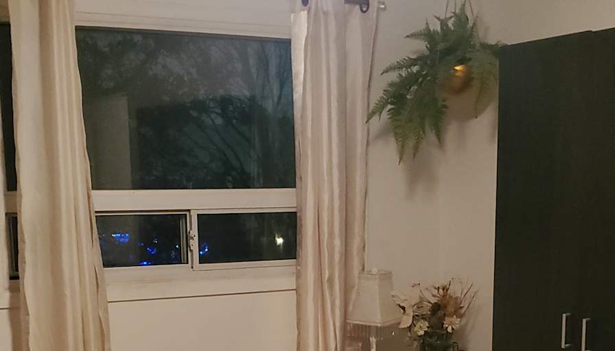 Photo of Liz Dinelle's room