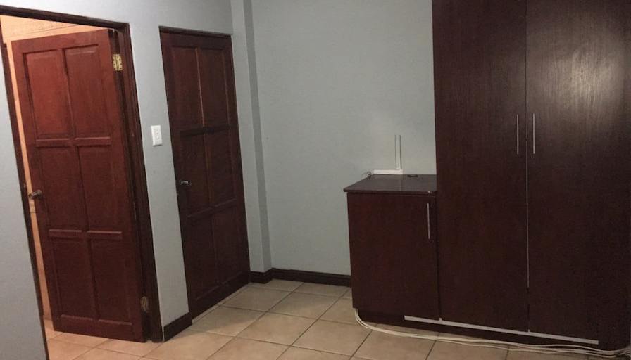 Private room to rent in share house Blandford Roa... Roomies.co.za