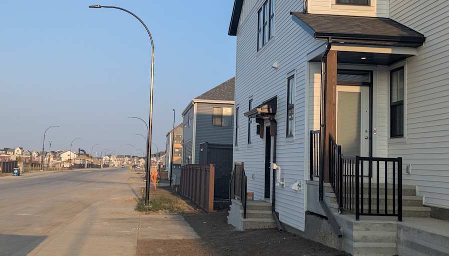 STUDENTS, INTERNS & YOUNG PROFESSIONALS's room