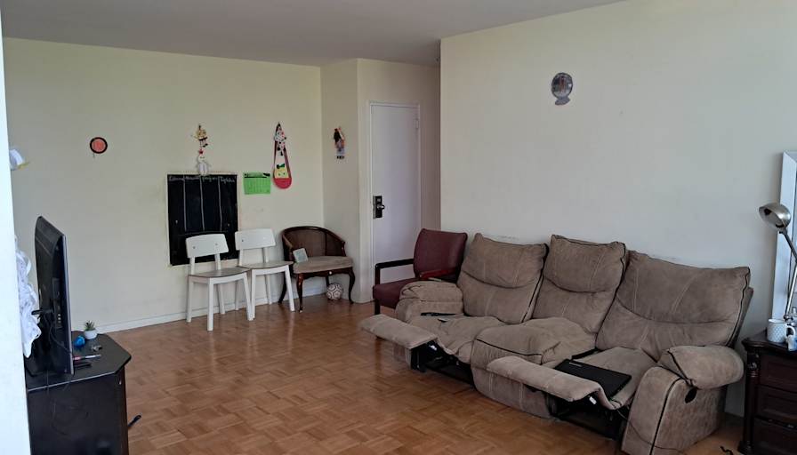 Thirumalaikumar's room