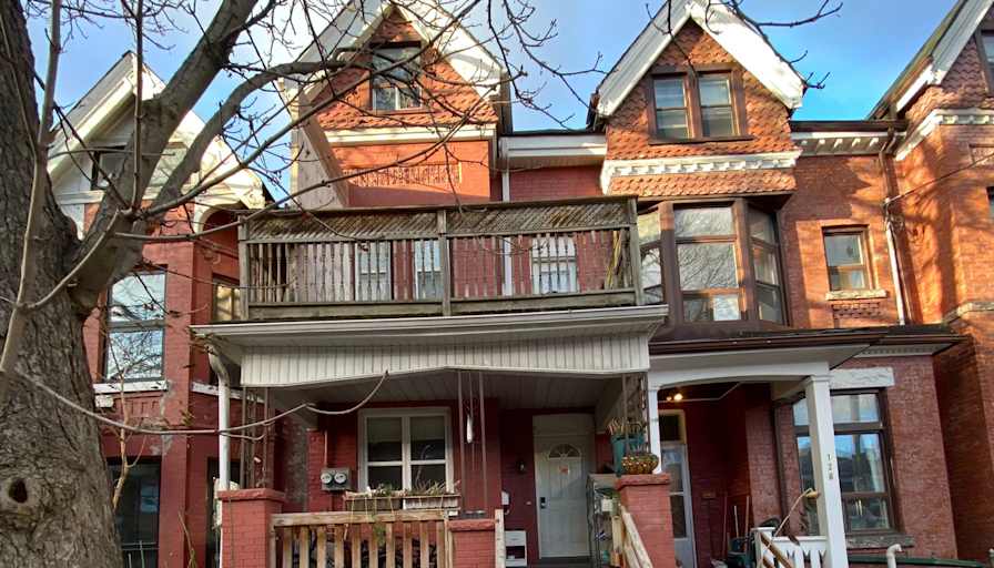 Photo of Santiago's room