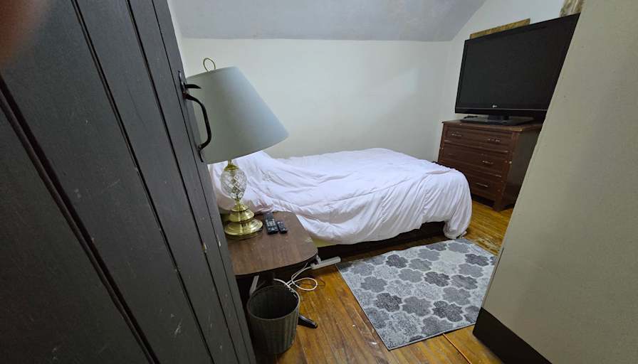 Photo of KIMBERLEY STEAD's room