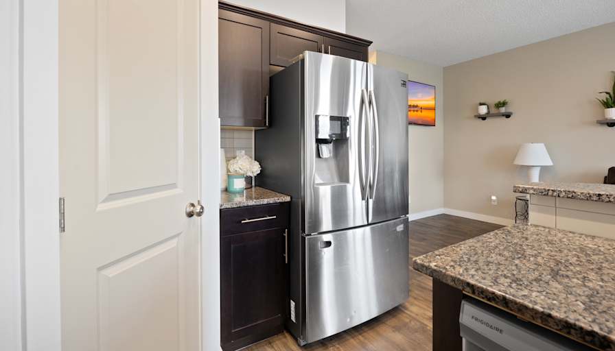 Stonyplainrental's room