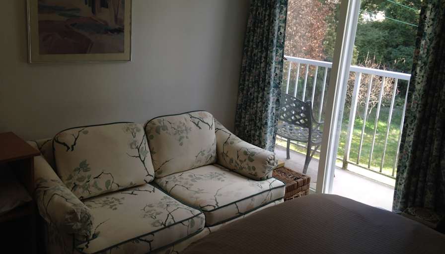 Tsawwassen House's room