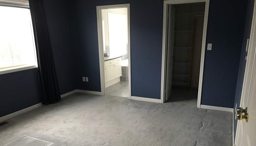 Photo of Denny's room