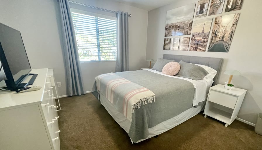 Photo of Room for Rent: Perfect for Travel Nurses Near Hospitals's room