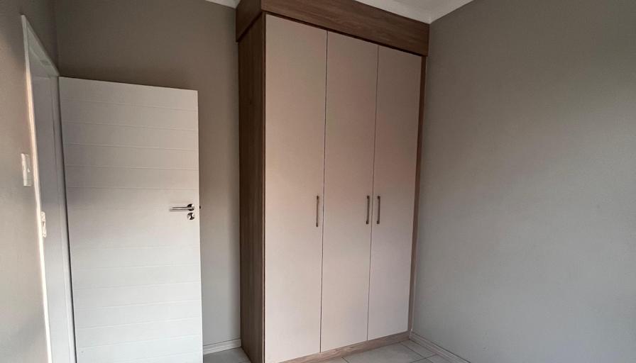 Photo of Neo's room