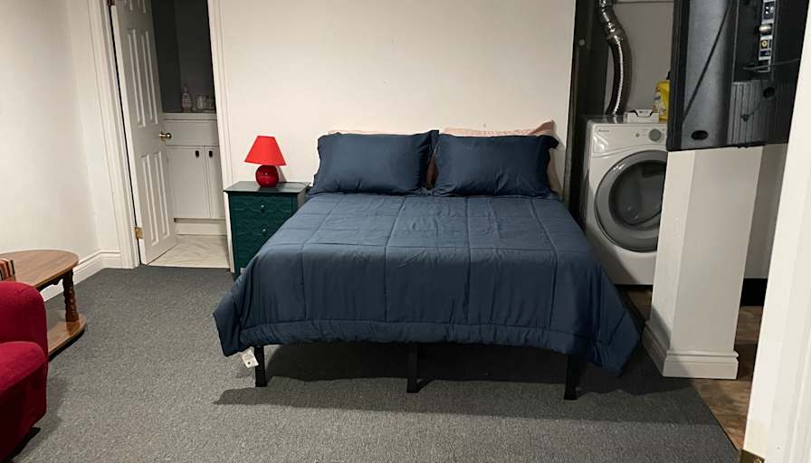 Furnished Private Room's room