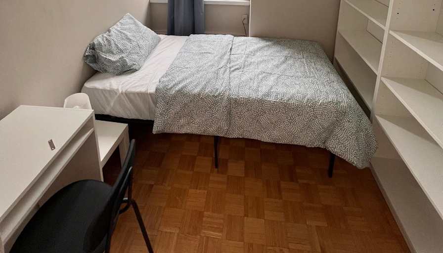 Feyza Elif Demir's room