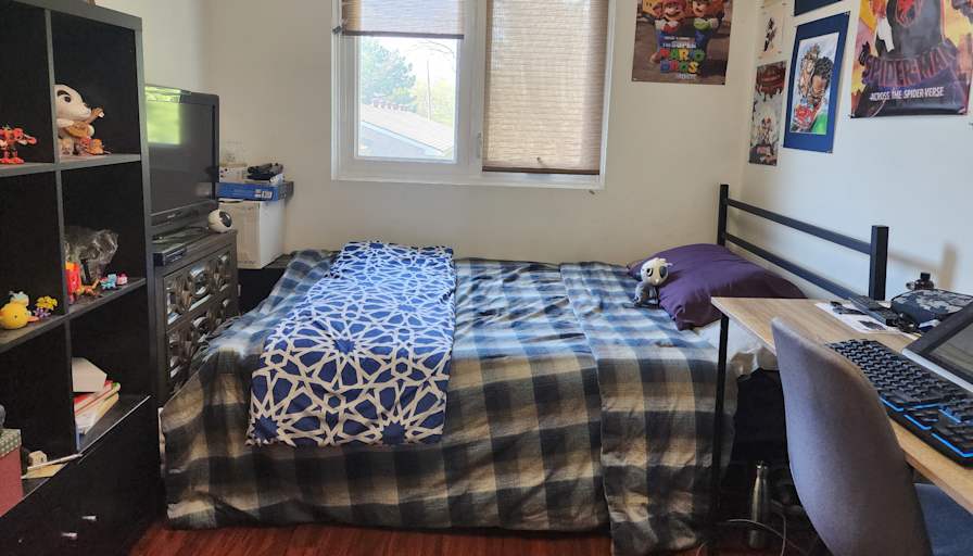 Osazomwanogie Gerard Usuanlele's room